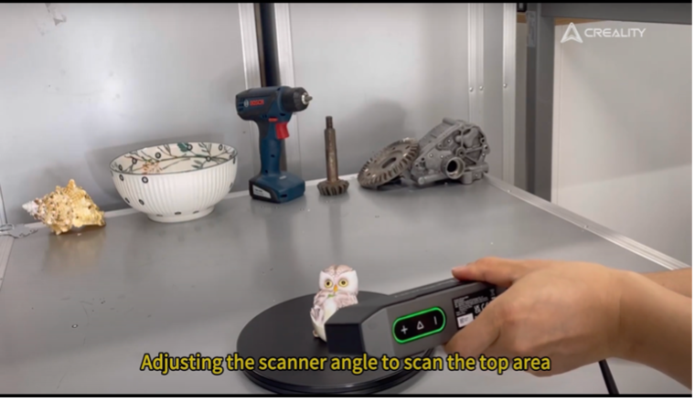 Demostration to angle and capture the top area of object