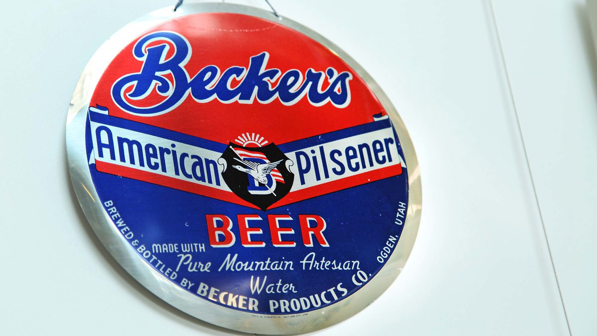 Becker's Brewing Sign
